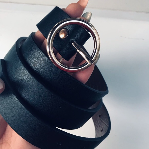 Silver circle buckle belt - Picture 3 of 3